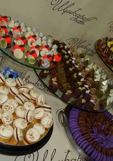 Свадебный торт Канди-бар с изысканными сладостями. (Т73342) - Компания Торты от Надежды...