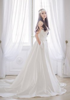 Свадебное платье С53223. С пышной юбкой, длинное со шлейфом.